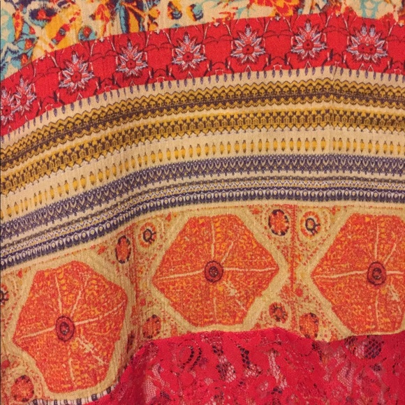 Latitude 10 degrees 🔅 sleeveless top - Picture 2 of 7